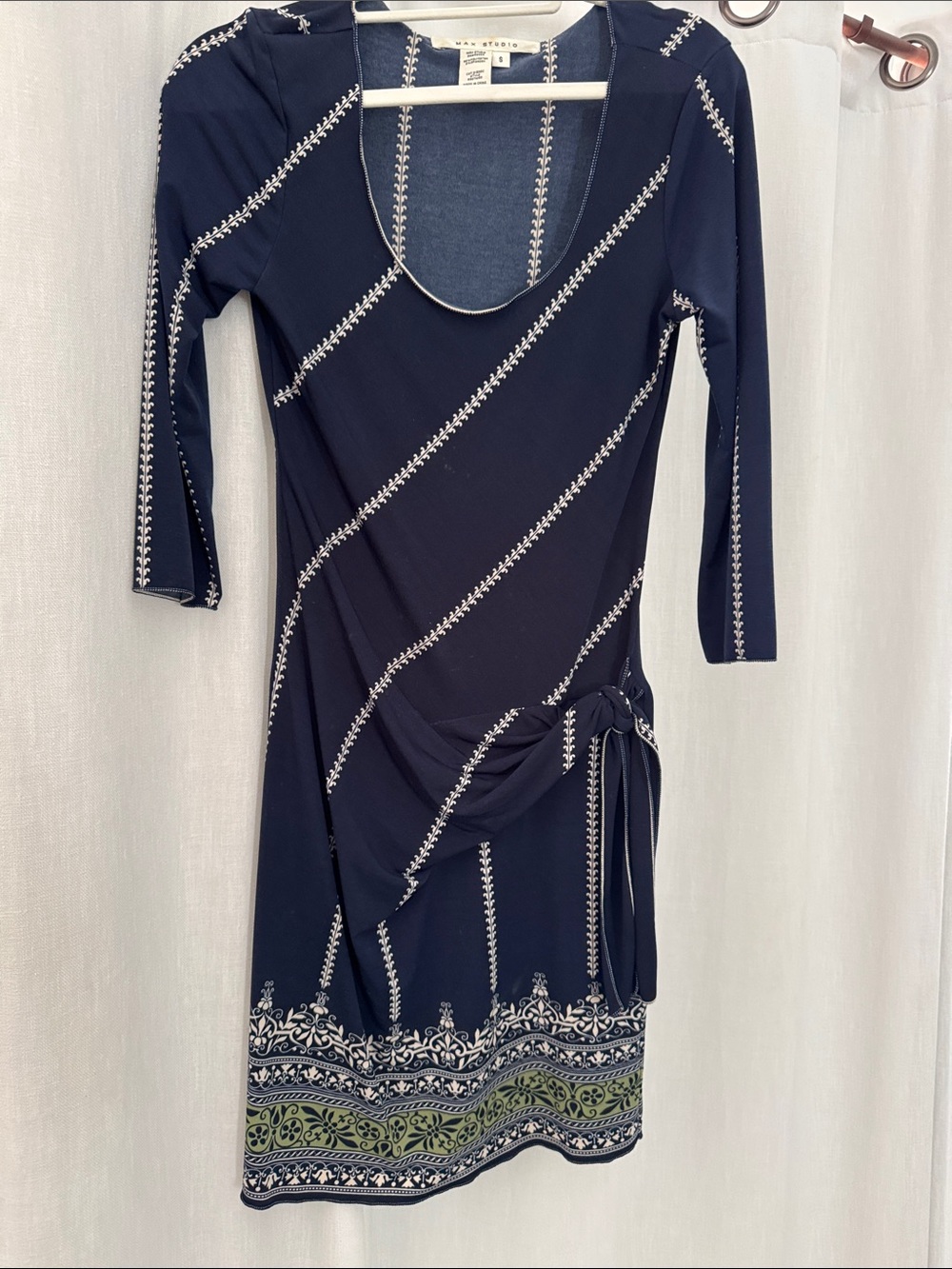 Max Studio Navy Long-Sleeve Scoop Neck Dress with Green Border